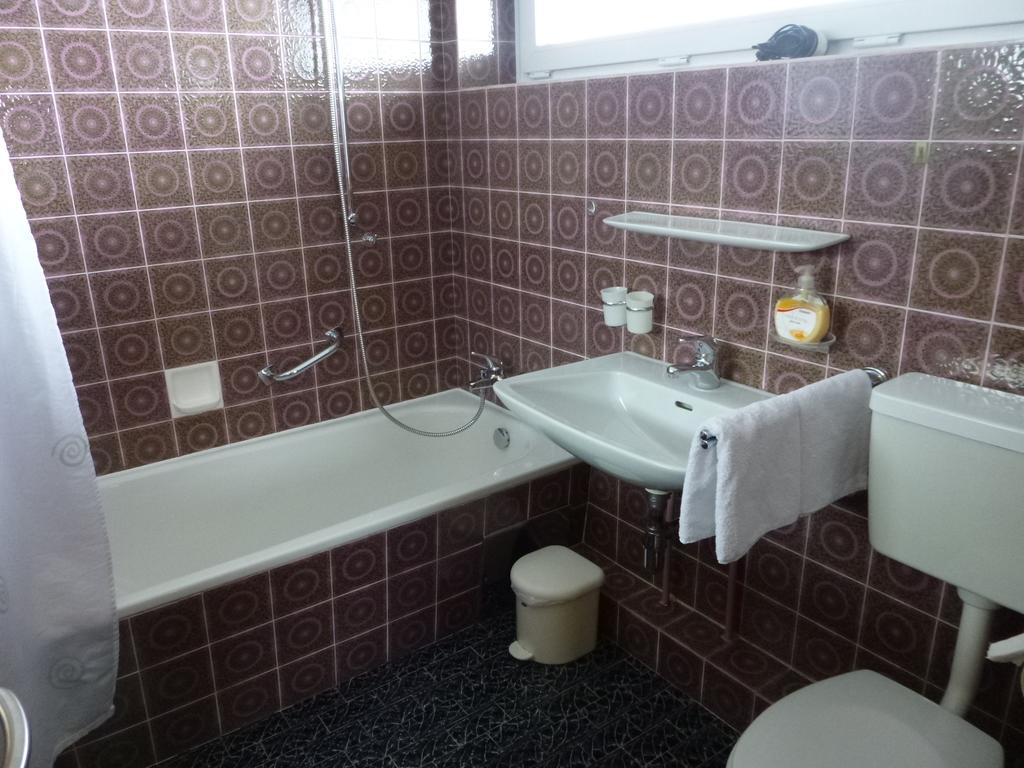 Haus Alpenland Tannheim Room photo